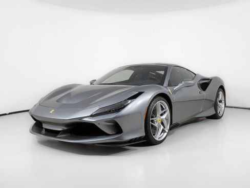 Used 2022 Ferrari F8 Tributo image 2