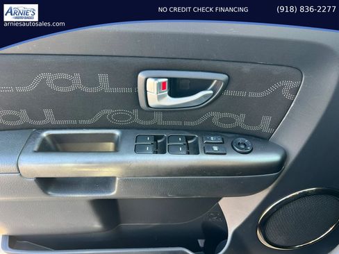 Used 2013 Kia Soul + FWD image 12