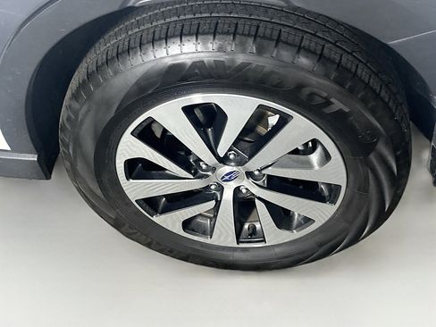 Used 2025 Subaru Outback Premium image 10