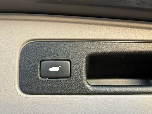 Used 2014 Honda Odyssey Touring image 23