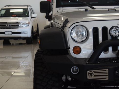 Used 2010 Jeep Wrangler Sport AWD/4WD image 8