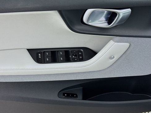 Used 2024 Polestar Polestar 2 image 14