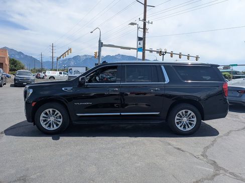 Used 2023 GMC Yukon XL SLT w/ SLT Premium Package AWD/4WD image 8