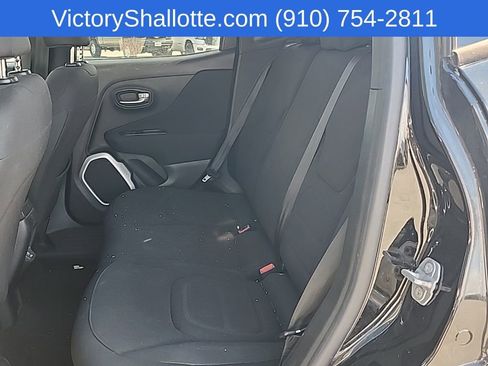 Certified 2018 Jeep Renegade Latitude image 17