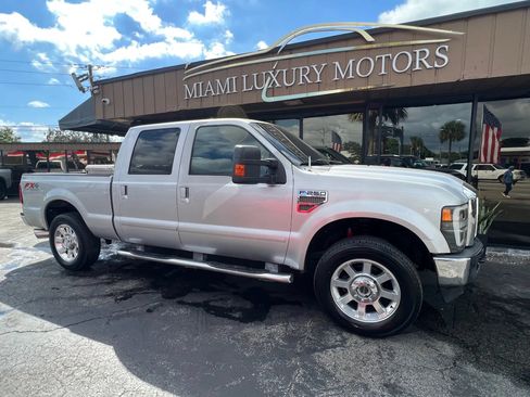 Used 2010 Ford F250 Lariat AWD/4WD image 2
