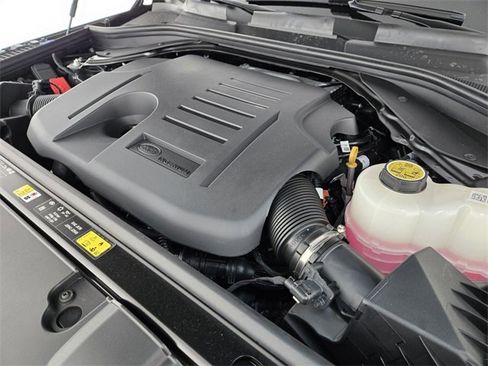 New 2026 Land Rover Range Rover SE image 19