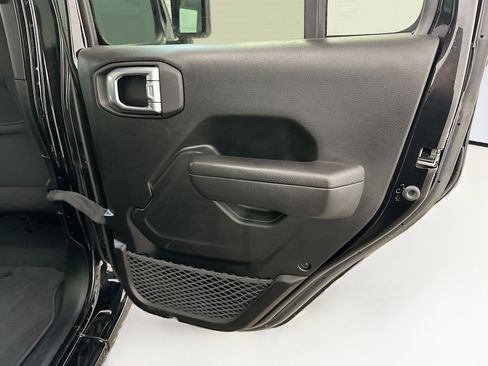 Used 2022 Jeep Wrangler Unlimited Sport AWD/4WD image 30