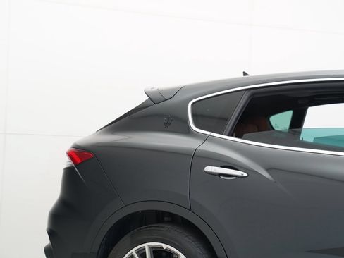 Used 2022 Maserati Levante Modena AWD/4WD image 32