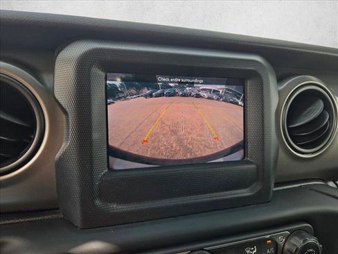 Used 2021 Jeep Wrangler Unlimited Sport AWD/4WD image 13