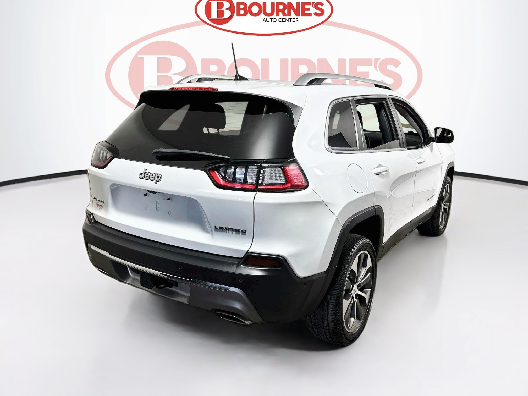 Used 2021 Jeep Cherokee Limited w/ Elite Package AWD/4WD image 11