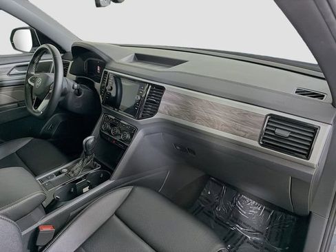 Used 2023 Volkswagen Atlas Cross Sport SE FWD image 28
