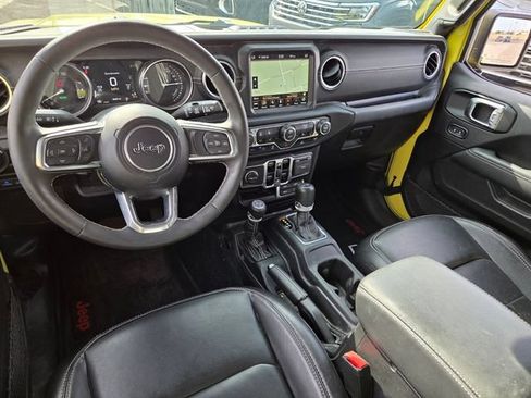 Used 2023 Jeep Wrangler Unlimited Sahara w/ Cold Weather Group AWD/4WD image 7