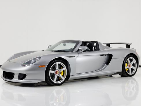 Used 2004 Porsche Carrera GT RWD image 9