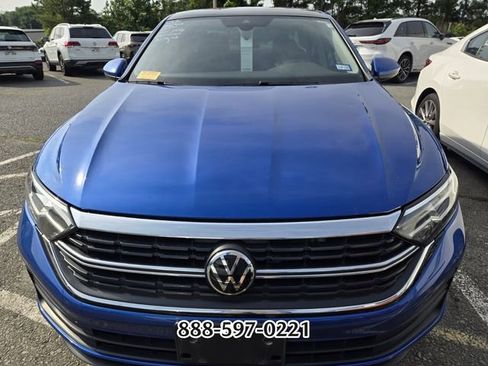 Certified 2024 Volkswagen Jetta SE FWD image 12