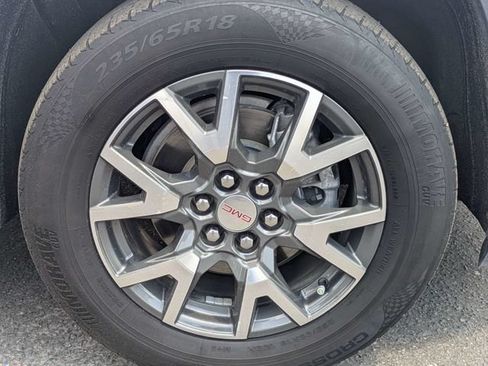 Used 2021 GMC Acadia SLE w/ Driver Convenience Package FWD image 11
