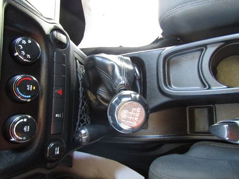 Used 2012 Jeep Wrangler Unlimited Sport AWD/4WD image 14