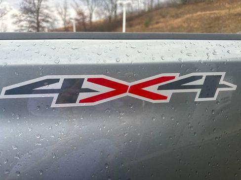 Used 2024 Chevrolet Silverado 2500 LT image 11