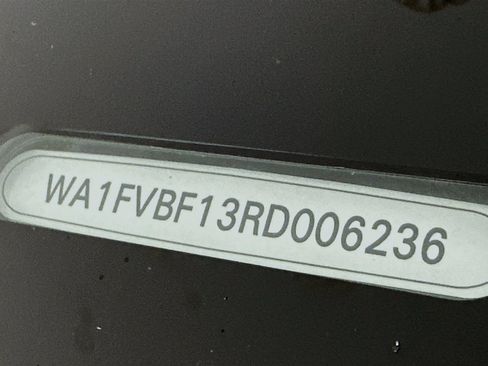 Used 2024 Audi Q8 Prestige w/ Prestige Package image 35