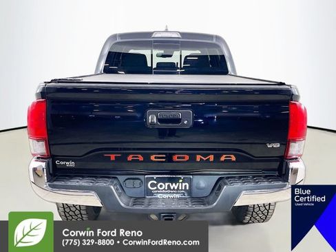 Used 2018 Toyota Tacoma TRD Off-Road AWD/4WD image 8