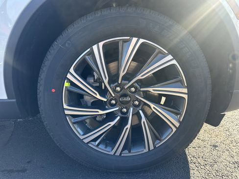 New 2026 Lincoln Aviator AWD image 8