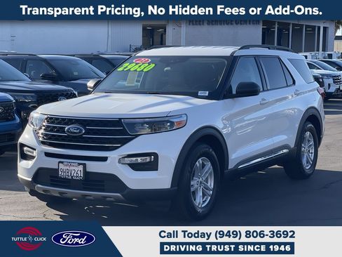 Used 2023 Ford Explorer XLT w/ Equipment Group 202A RWD image 3