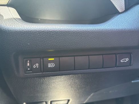 Used 2024 Toyota RAV4 XLE w/ Convenience Package FWD image 21