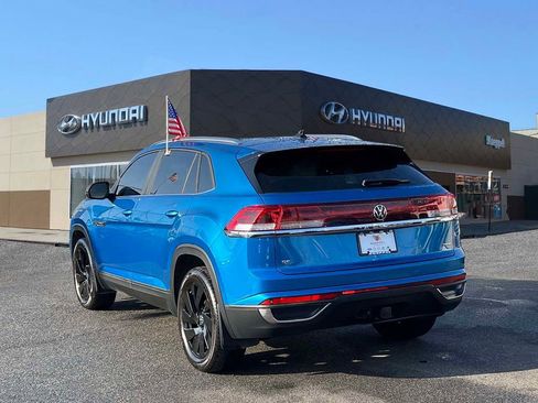 Used 2024 Volkswagen Atlas Cross Sport SE image 8