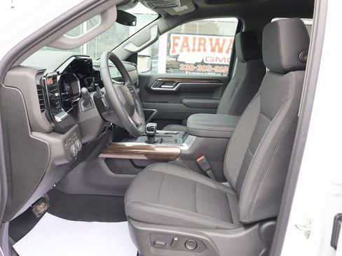 New 2026 Chevrolet Silverado 1500 RST w/ Rally Edition AWD/4WD image 14