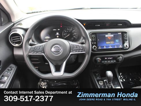 Used 2021 Nissan Kicks SV FWD image 11
