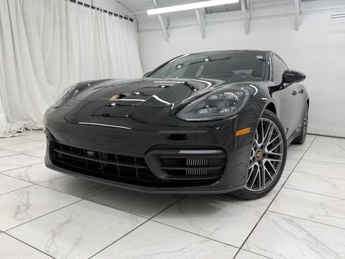 Certified 2022 Porsche Panamera 4 Platinum Edition image 7
