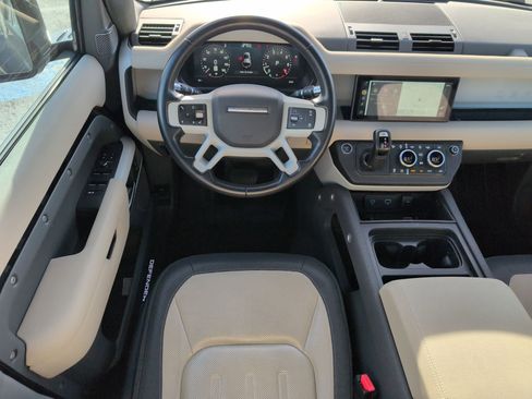 Used 2022 Land Rover Defender 110 X-Dynamic SE AWD/4WD image 31