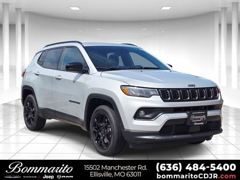 Certified 2025 Jeep Compass Latitude w/ Sun & Sound Group AWD/4WD image 1