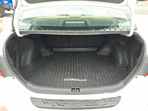 Used 2019 Toyota Corolla LE image 28