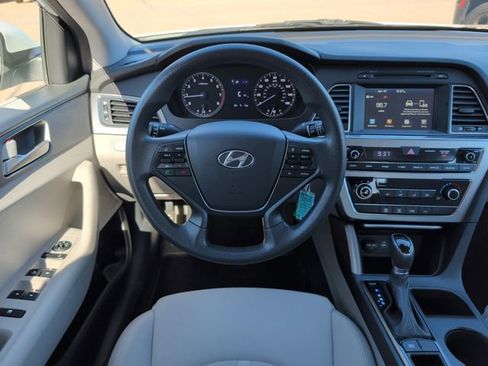 Used 2017 Hyundai Sonata SE FWD image 18