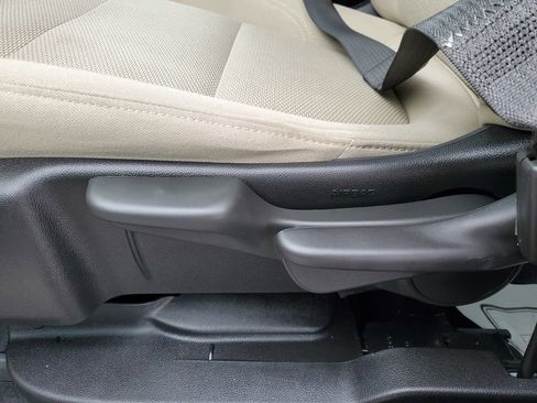 Used 2023 Chevrolet Traverse LS w/ Safety Package image 6