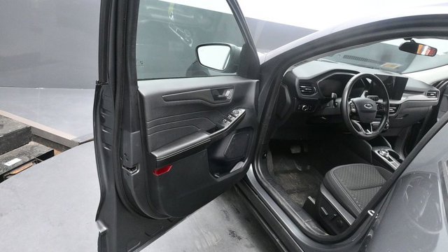 Used 2023 Ford Escape Active w/ Tech Pack #1 AWD/4WD image 28