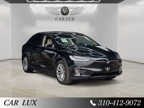 Used 2018 Tesla Model X 75D image 7
