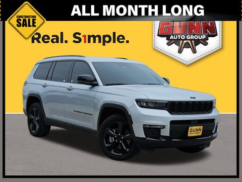 Used 2025 Jeep Grand Cherokee L Limited w/ Black Appearance Package AWD/4WD image 1