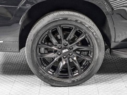 Used 2021 Cadillac Escalade Luxury AWD/4WD image 36
