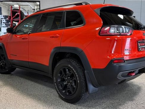 Used 2021 Jeep Cherokee Trailhawk AWD/4WD image 4