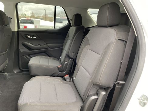 Used 2021 Chevrolet Traverse LT image 36