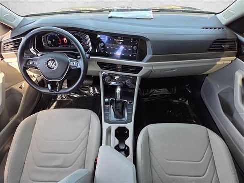 Used 2019 Volkswagen Jetta SEL Premium image 17