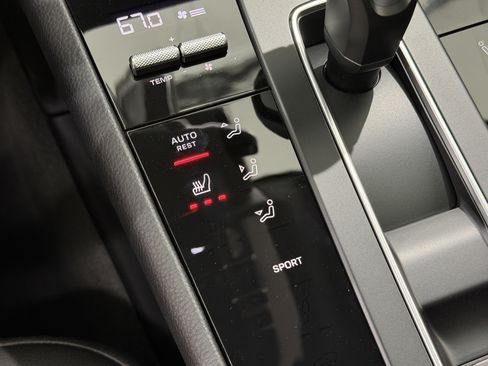 New 2026 Porsche Macan AWD/4WD image 36