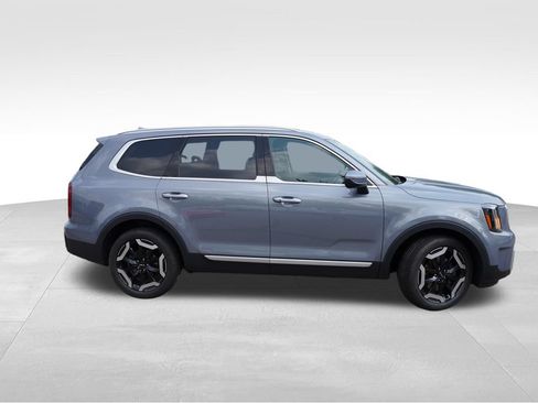 Certified 2024 Kia Telluride S w/ S Sunroof Package AWD/4WD image 2