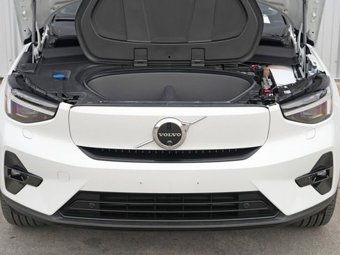 Used 2023 Volvo C40 P8 Recharge Ultimate w/ Protection Package Premier image 7