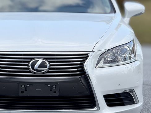 Used 2014 Lexus LS 460 image 14