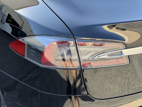 Used 2018 Tesla Model S 75D AWD/4WD image 37