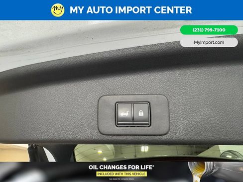 Used 2025 Nissan Murano SV AWD/4WD image 25