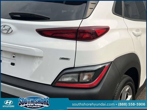 Certified 2023 Hyundai Kona SEL AWD/4WD image 9