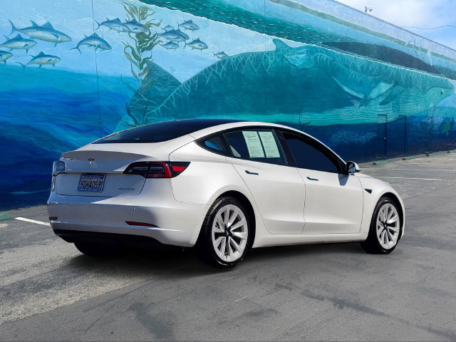 Used 2022 Tesla Model 3 Long Range AWD/4WD image 4